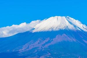 Mont Fuji au lac Yamanakako ou Yamanaka au Japon photo
