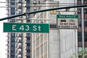 Nouveau york rue signe e 43 st photo