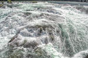 cascades du rhin en suisse détail photo