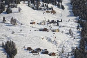 badia dolomites ville vue aérienne photo