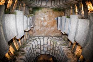 catacombes de paris crânes et os photo