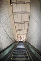 escalier mécanique du métro de washington dc photo