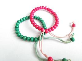Plastique perlé bracelets photo