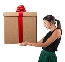 content femme reçu le cadeau photo