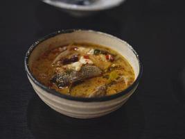 thaïlandais soupe , à M Miam avec poisson , noix de coco Lait photo