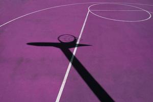 ombres sur le violet rue panier rechercher, violet Contexte photo