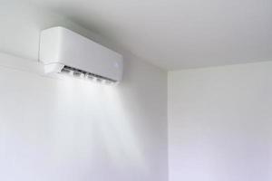 air Conditionneur et vent couler sur mur Contexte photo