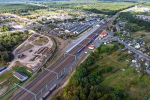 vue aérienne panoramique d'un immense complexe résidentiel avec des immeubles de grande hauteur photo