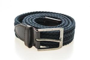 ceinture avec boucle sur fond blanc photo