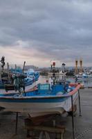 le nuageux après midi à le pêche jetée photo