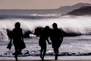 énormes vagues de la mer photo