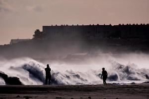 énormes vagues de la mer photo