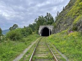 chemin de fer le long de le Lac baïkal, Russie photo