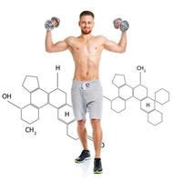 athlétique homme avec haltères sur le blanc avec le chimique formule sur Contexte photo