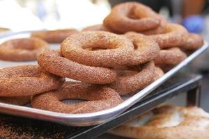 empiler de turc beignet simit photo