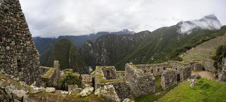 Ruines du Machu Picchu au Pérou photo