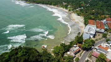 Banten, Indonésie 2021 - vue aérienne de la plage de karang bolong