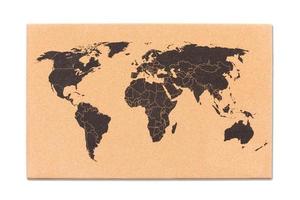 carte du monde sur la texture du panneau de liège photo