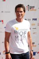 los angeles SEP dix Rob lowe arrive à le supporter en haut 2 cancer 2010 un événement à Sony les studios sur septembre dix 2010 dans ponceau ville Californie photo