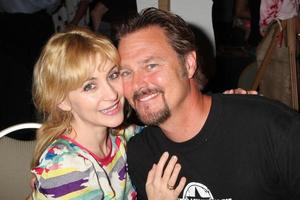 staci keanan greg evigan à le Hollywood collectionneurs spectacle dans Burbank Californie sur juillet 18 2009 2008 photo