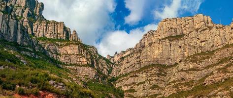 Montagne paysage de le montserrat massif, catalogne, Espagne. Père Noël maria de montserrat une abbaye photo