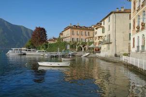 idyllique village de Lenno, lac Côme, Lombardie, Italie photo