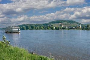 vue à santé recours de mal hounningen à Rhin rivière, Allemagne photo