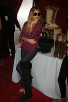 fergie avec australien l'amour bottes à le pari récompenses gbk cadeau salon à l'extérieur le tombeau salle dans los angeles Californie en juin 24 20082008 photo