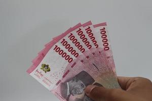 indonésien Rupiah billets de banque séries avec le valeur de un cent mille Rupiah idr 100.000 Publié puisque 2022. photo