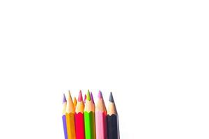 crayons de couleur pour les étudiants à utiliser à l'école ou au travail photo