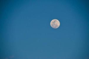 lune dans le ciel photo