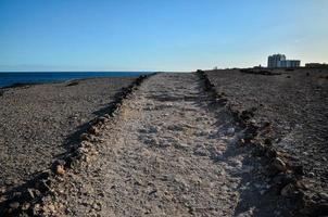 chemin par le rocheux paysage photo