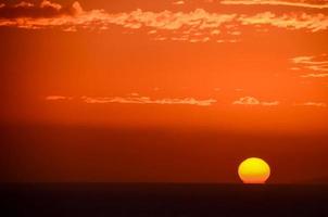 coucher de soleil sur la mer photo