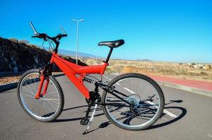 rouge Montagne bicyclette photo