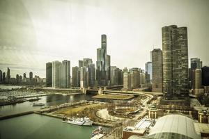 le Chicago littoral comme vu de le marine jetée ferris roue. photo