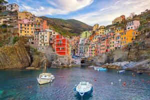 Riomaggiore, la première ville de la cique terre en ligurie, italie photo