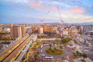 Miyazaki city centre-ville skyline cityscape à kyushu, japon photo