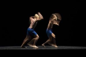 le mouvement abstrait de la danse