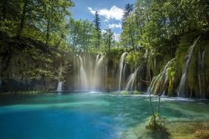 lacs de plitvice en croatie photo