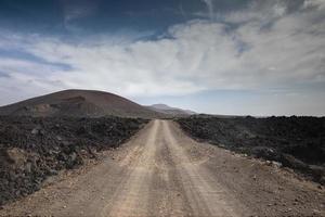 des nuages plus de désert route, timanfaya nationale parc, lanzarote photo