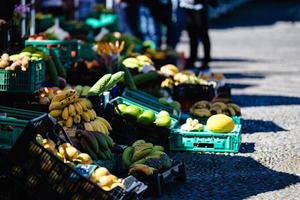 Frais en bonne santé bio des fruits et des légumes sur Santana marché. Madère, le Portugal photo