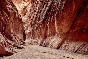 le mystérieux grandiose canyon de tianshan montagnes photo