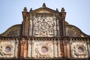 ancien Basilique de né Jésus vieux goa église à Sud partie de Inde, Basilique de né Jésus dans vieux allez, lequel a été le Capitale de goa dans le de bonne heure journées de Portugais règle, situé dans allez, Inde photo