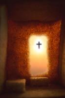 la grotte ou tunnel il est le tombeau où le sien sans vie corps est mis. le concept de le résurrection de Jésus dans christianisme. crucifixion sur calvaire ou Golgotha collines dans saint Bible. photo
