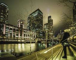 Mars 3 2023. Chicago, Illinois. architecture et bâtiments dans centre ville Chicago à nuit. photo