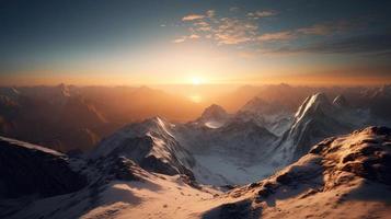 le coucher du soleil dans le montagnes. lever du soleil dans le montagnes. magnifique hiver paysage, montagne paysage à le coucher du soleil. panoramique vue de le montagnes photo