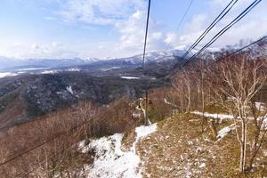 câble corde façon en haut à le Montagne. photo