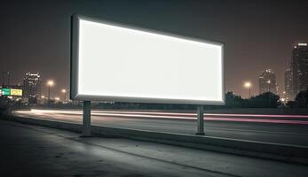 futuriste ville avec blanc Vide panneau d'affichage, nuit vue photo