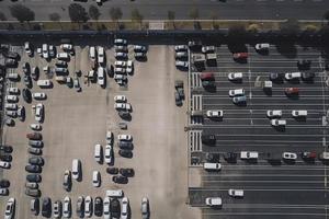 aérien vue parking lot et voiture photo