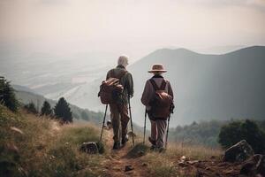 Sénior couple randonnée dans montagnes. personnes âgées touristes avec sacs à dos en voyageant Extérieur. actif mode de vie dans vieux âge. établi avec génératif ai photo